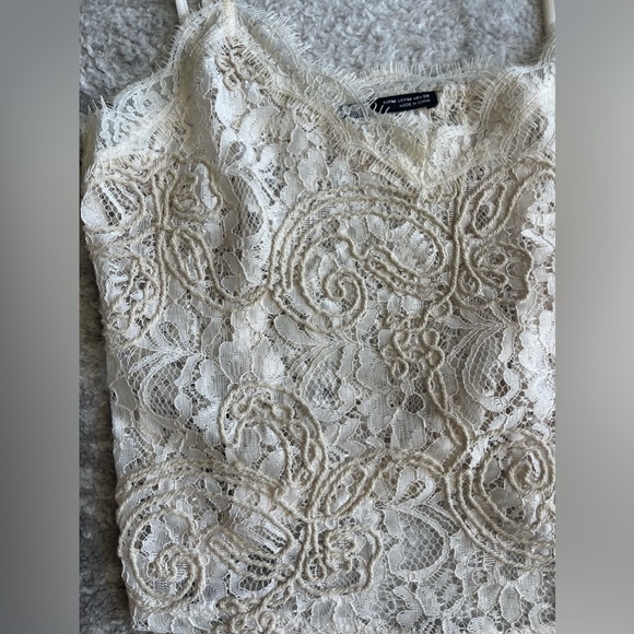 Zara Lace Top - Picture 2 of 7